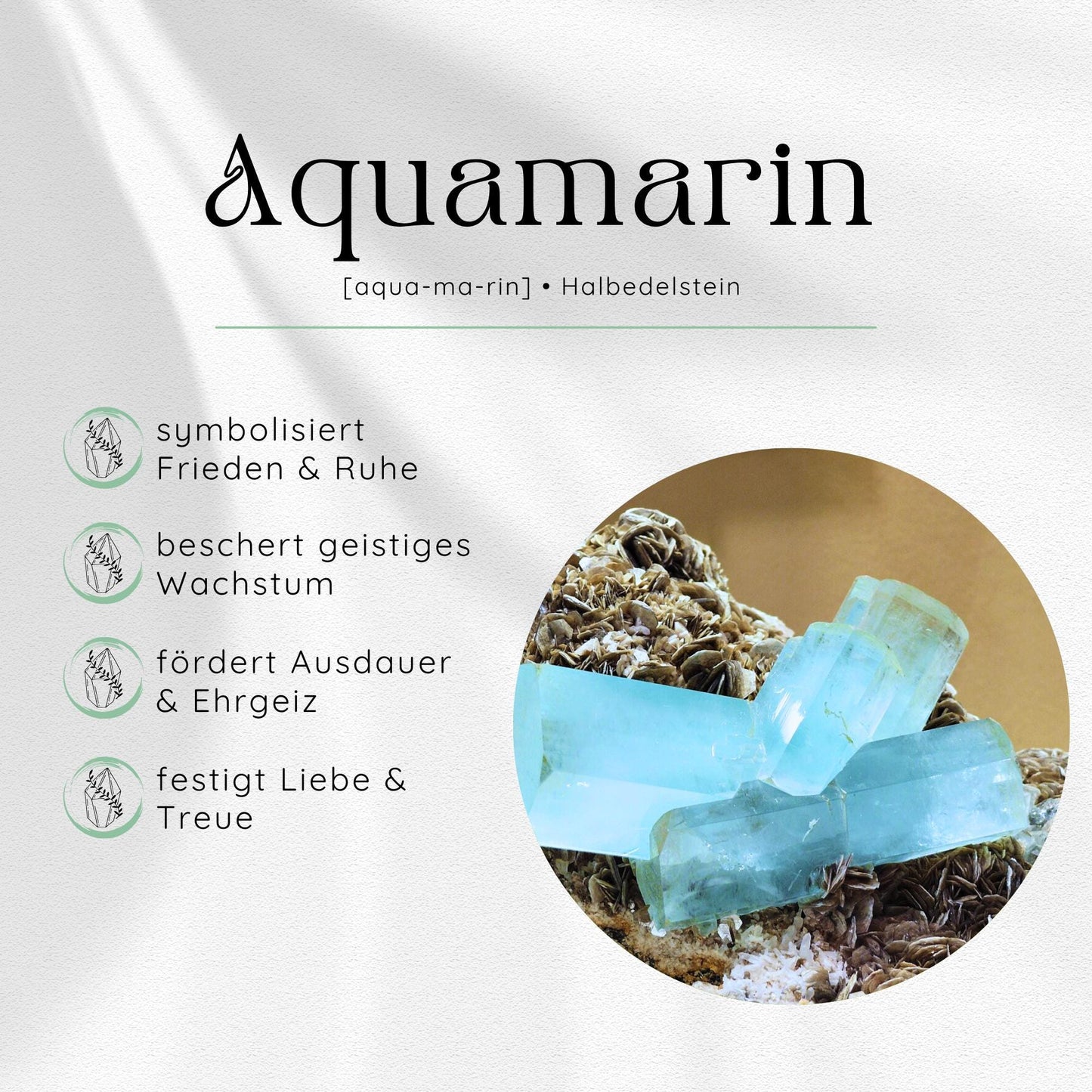 Übersichtsbild des Aquamarin Edelsteins mit vier wichtigsten Eigenschaften und Wirkungen.