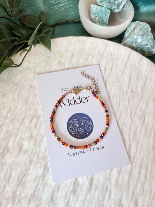 Goldenes Sternzeichen Armband Widder, Edelstein Perlenarmband Karneol und Granat, Weiße Infokarte