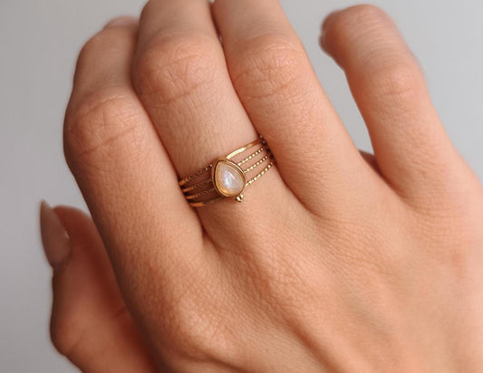 Mondstein Ring "LUMIRA"