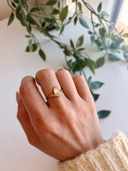 Mondstein Ring "WAVE"